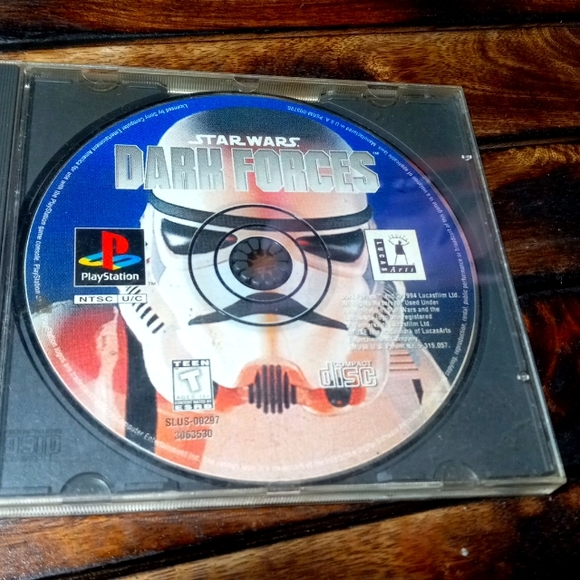G-21 PS1 - STAR WARS - DARK FORCES game - Picture 1 of 4